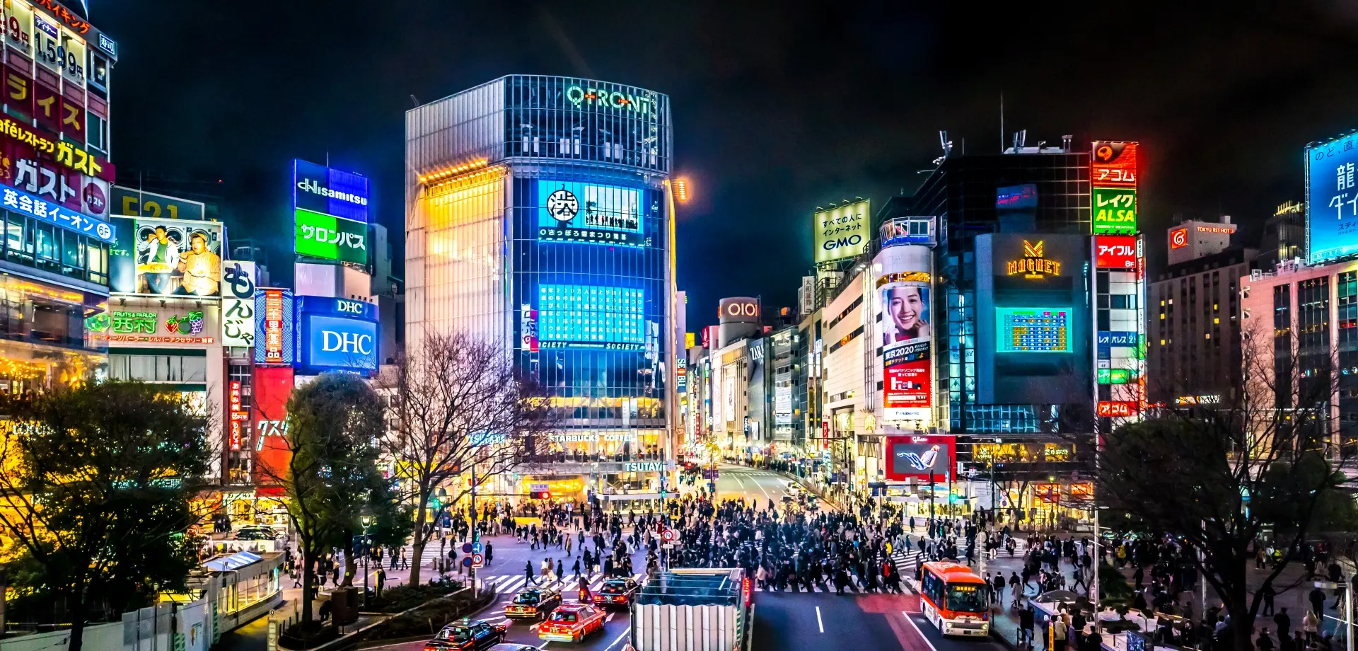 Shibuya Crossing : a must-see landmark in Tokyo