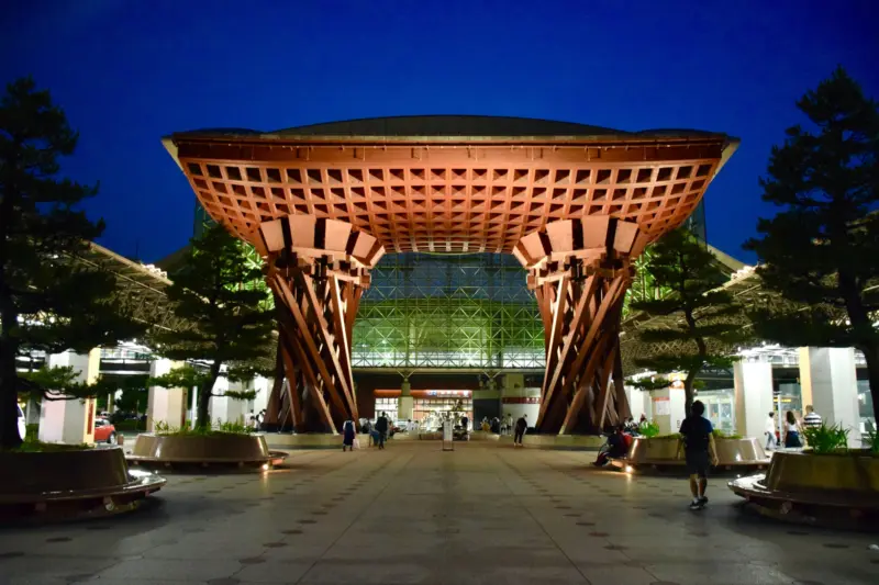 Tsuzumi Gate at Kanazawa Station