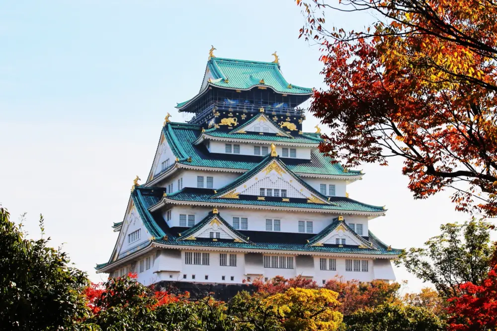 A full view of Osaka Castle