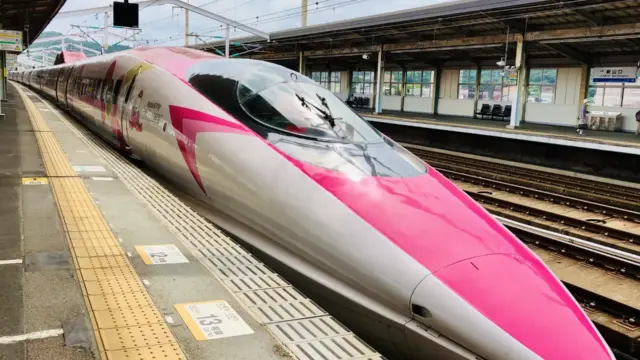 Osaka to Hakata on the Hello Kitty Shinkansen