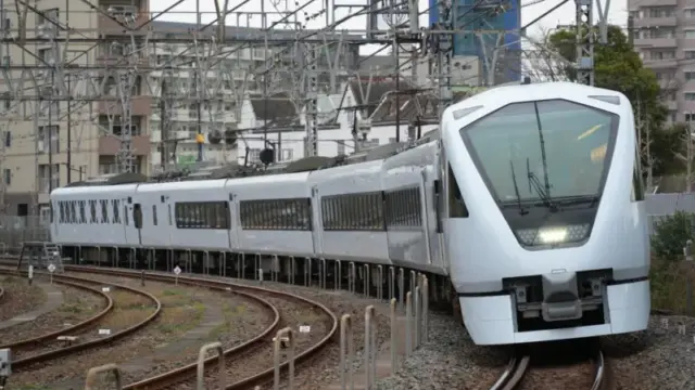 A SPACIA X train heading to Nikko.