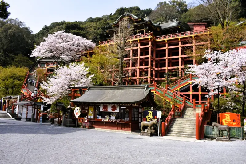 The vibrant vermilion main hall of Yutoku Inari Shrine in Saga Prefecture.